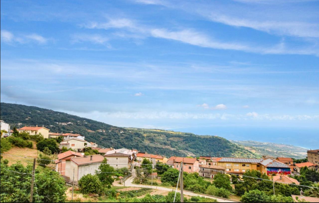 Confortevole E Spazioso Appartamento 100Mq A Falerna Con Vista Panoramica Sul Golfo Con Free Wifi E Smart Tv Exteriér fotografie
